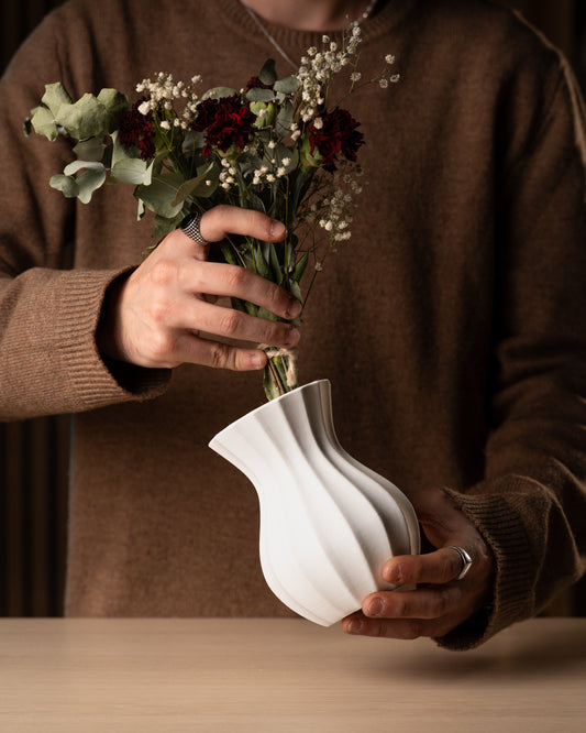 🪴 Modern Fluted Vase — 3D Printed Home Décor